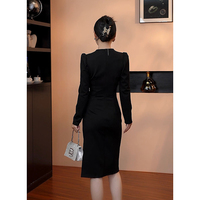 9893 Nouvelle Robe Midi Noire Tissée Style Chinois Élégante avec Boutons Grenouille Taille Haute Coupe Ajustée Manches Longues Bouffantes