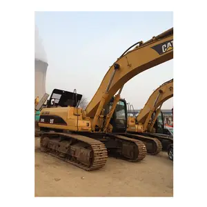 使用Cat 330C履带式挖掘机大型矿用挖掘机caterpillar 330C挖掘机日本制造