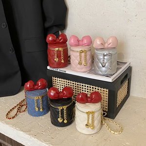 Nuova Borsa a Tracolla da Ragazza di Design 2026 in Colori Pastello con Pelle PU <span class=keywords><strong>e</strong></span> Design con Catena a Fiocco - Product Image 1