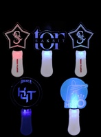 Coloré Acrylique LED Flash Glow Stick Ventilateurs De Lumière De Poche pour Concerts Télécommande Accessoires D'éclairage Fournitures De Fête Promotionnelles
