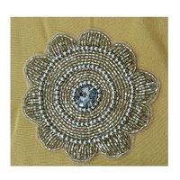 Vente en gros patch perlé à la main en chenille de meilleure qualité, broderie de paillettes, patchs de vêtements décoratifs pour robe de mariée prêts à l'exportation