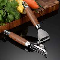Gadgets de cuisine en acier inoxydable multi-usages uniques du fabricant Éplucheur de fruits et légumes Carottes Pommes de terre Plus d'ustensiles