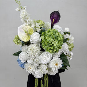 Nuevo Diseño de Bola de Flores Artificiales Realistas de Seda - Colores Verde Selvático y Blanco, Tamaños Personalizables para Bodas, Día de la Madre y Eventos - Product Image 1