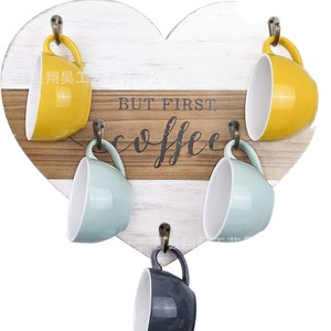 Support mural pour tasses en forme de cœur en bois, organisateur de tasses à café en bois massif pour le rangement de la cuisine - Product Image 2