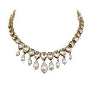Conjunto de collar Kundan chapado en oro de aspecto sencillo con pendientes para mujeres y niñas conjunto de collar de boda indio tradicional para mujeres - Product Image 2