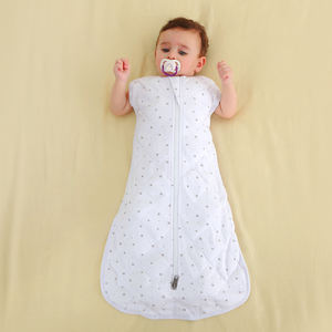 Sacchi a pelo per neonati in cotone gravitazionale di 2025 nuovo arrivo su misura senza maniche con cerniera a due vie - Product Image 1