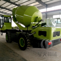 Mélangeur mobile automatique de camion de 3, 5 m3 Mélangeur concret mobile d'occasion à chargement automatique Mélangeur concret à chargement automatique d'usine du Ghana