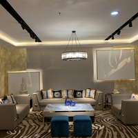 Canapé et table basse de salon de haute qualité, luxe classique, tissu beige grainé, quatre places