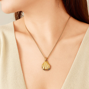 Shell Pendant <b>Necklace</b> 18k Gold Plated Colored Diamonds Women's Fashion Jewelry Party Leisure Style - Product Image 2