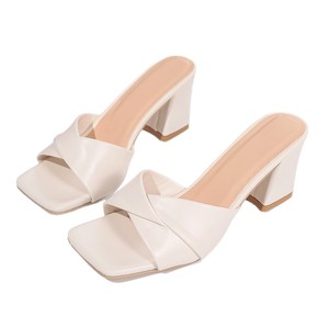Nouvelle Collection Été – Sandales à Bout Carré pour Femme, Grandes Tailles, Élégantes, à Talon Épais, à Talon Moyen, à Bride Unique, Vente en Gros - Product Image 5