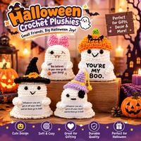 Peluche fantôme au crochet pour Halloween, poupée fantôme tricotée à la main avec carte positive, adorable ornement amigurumi, décoration d'Halloween, cadeau