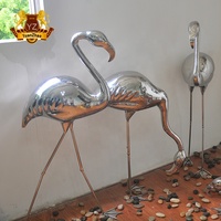 Statue de cochon en acier inoxydable poli miroir, grande taille, esthétique moderne et emblématique, pour décoration paysagère extérieure de centres commerciaux et musées