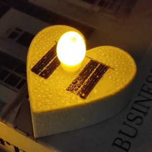 <span class=keywords><strong>Bougie</strong></span> <span class=keywords><strong>solaire</strong></span> en forme de petit coeur LED chauffe-plat <span class=keywords><strong>bougie</strong></span> électrique sans flamme pour la Saint-Valentin éclairage de décoration de mariage - Product Image 1