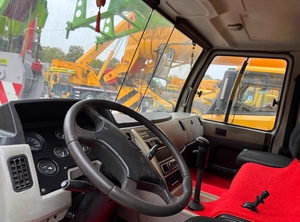 25-Tonnen-Kran zum Verkauf Gebrauchter ZOOMLION Teleskop-Auslegerkran Wenig Betriebsstunden mit Motor Getriebe Lager Kernkomponenten - Product Image 2