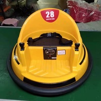Voiture tamponneuse à piles pour enfants lumières colorées jouet de terrain de jeu intérieur simple en plastique garantie 1 an parcs d'aventure
