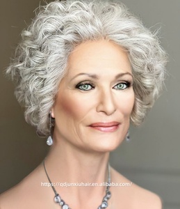 <span class=keywords><strong>Peluca</strong></span> Corta Rizada Color Sal y Pimienta Plateada, Pelucas Judías con Encaje Superior para Mujeres Mayores, 9x5 Sin Pegamento, Aspecto Natural de Cuero Cabelludo de Abuela - Product Image 1