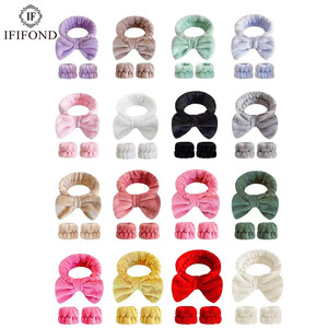 Ensemble de bandeaux et de bandeaux de poignet en flanelle personnalisables avec logo IFOND pour le soin de la peau, le spa, le maquillage quotidien des femmes - Product Image 1