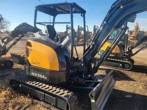 Miniexcavadora HX35AZ de 3.5 Toneladas para Paisajismo Urbano y Pequeños Proyectos de Construcción - Product Image 5
