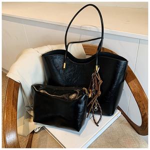 Sac à main en cuir vintage pour femme, grande capacité, élégant, pour le travail, les courses et les voyages - Product Image 2