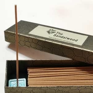 Incienso Natural de Sándalo y Agarwood sin Bambú, Hecho con Hierbas Naturales - Product Image 2