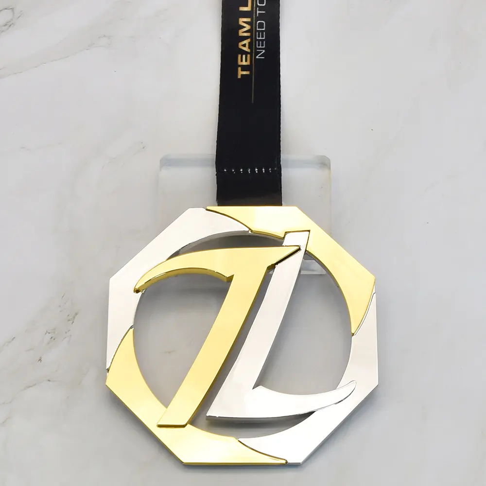 Fabricación proveedor diseño personalizado metal 3D logo fútbol carrera deportes oro premio Medalla con cinta