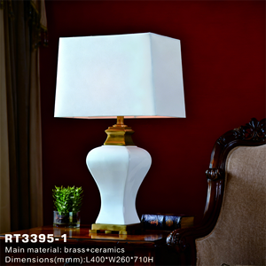 Lampe de table en marbre vert de luxe haut de gamme personnalisée, base en laiton antique, luminaire de lecture en céramique pour hôtel, villa - Product Image 6