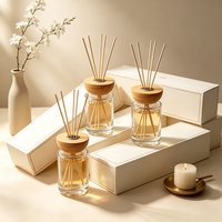 Bouteille diffuseur en verre transparent avec couvercle en bois – Contenant moderne pour aromathérapie, pour une fragrance élégante pour la maison