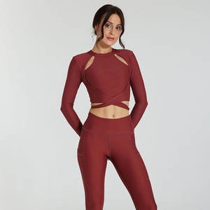 Conjunto de Yoga de manga larga de cintura alta personalizado para mujer, ropa deportiva transpirable con diseño recortado, conjunto de entrenamiento elástico directo de fábrica - Product Image 2