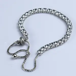 Vente en gros de bijoux tendances en acier inoxydable bracelet ajustable avec chaîne en diamant bracelets tennis incrustés de zircons cubiques 2024