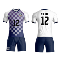 Maillots de football personnalisés authentiques Ensembles de maillots de football en polyester unisexe pour adultes Caractéristiques respirantes Nom Service OEM disponible