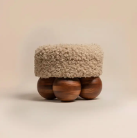 Nouvelle Arrivée Repose-Pieds de Canapé Personnalisé en Velours avec Base en Bois Massif, Pouf Ottoman pour Salon, Chambre d'Enfant, Chaise de Jeu