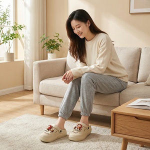 รองเท้าผู้หญิงแฟชั่นฤดูร้อนแบบสวม  ผ้าตาข่ายนุ่ม  กันลื่น  เพิ่มความสูง  สำหรับใส่กลางแจ้ง - Product Image 5