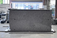 Mausolées funéraires en granit violet G664 avec motif en croix, cryptes d'accompagnement, mausolée privé sur mesure