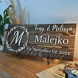 Insegna Familiare Personalizzata in Legno con Monogrammi e Nomi dei Coppie, Regalo Unico per Matrimonio, Targa Rustica con Data <span class=keywords><strong>di</strong></span> Fondazione - Product Image 3