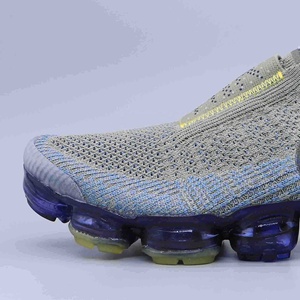 Compra un par de zapatillas Nike Factory de China - Alibaba.com