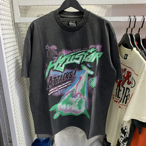 Camiseta de manga corta con cuello redondo, estilo punk retro, de marca de moda americana, con estampado de letras y patrones, de corte holgado y tela gruesa. - Product Image 4