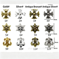 Breloques en alliage rétro punk en gros, motifs croix, cœur, étoile, fleur militaire, décorations pour nail art