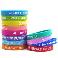 Bracelet en silicone antique imperméable avec logo personnalisé imprimé à l'écran, avec couleur et motifs personnalisés pour les événements promotionnels