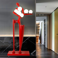 Lampadaire Sculpture de Serveur de Bienvenue, Lampe Statuette Post-moderne, Ornements Mannequin, Art Muséal, Lampe de Sol Rouge