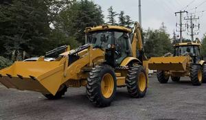 Chargeuse-pelleteuse sur roues CAT 420F d'occasion, 100 CV, Tier 3, sans DEF, avec pompe et moteur, pour le creusement de fossés utilitaires et les travaux de terrassement agricole de petite envergure - Product Image 4