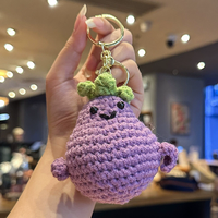 Porte-clés amusants en crochet amigurumi : jouets en fil faits à la main, chats, chiens, avocats, brocolis, fruits et légumes pour enfants et adultes
