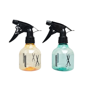 Botella de Spray de Plástico de 250 ml Fácil de Usar, Botella de Spray de Agua para Salón de Belleza con Diseño de Tijeras y Peine - Product Image 6
