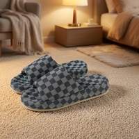 Chaussons d'intérieur à bout ouvert motif damier, en tissu doux, semelle en caoutchouc antidérapante, vente en gros, personnalisation possible