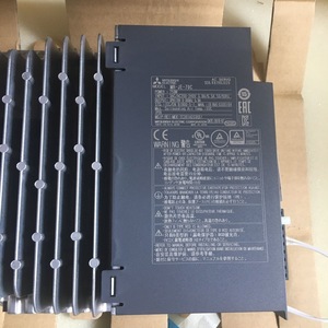 Servoaccionamiento Mitsubishi Mr-Je-70c 200V CA con Control Vectorial, CC-Link IE Field Basic - Product Image 3