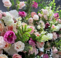 Arche de fleurs artificielles en soie rose en gros, 2,4 m x 2,1 m, pour décoration de mariage, sur mesure