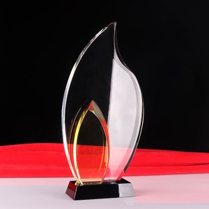 Souvenir Honor of Crystal Guests, Trophée <span class=keywords><strong>en</strong></span> cristal K9 vierge pour sublimation, avec <span class=keywords><strong>cadre</strong></span> <span class=keywords><strong>photo</strong></span> <span class=keywords><strong>3D</strong></span> personnalisé gravé au laser, <span class=keywords><strong>en</strong></span> forme d'iceberg - Product Image 3