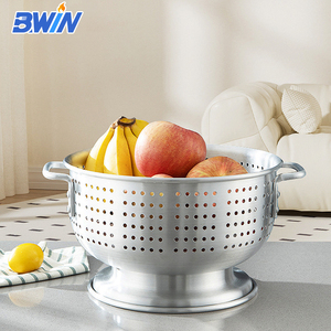 מסננת אלומיניום רב תכליתית 8QT למטבח עם בסיס ווים ידידותיים לסביבה - Product Image 3