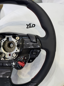 Volante Personalizado de Primera Calidad YLD para <span class=keywords><strong>Ferrari</strong></span> 812 Superfast - Fibra de Carbono y Detalles Rojos, para Viajes por Carretera y Días de Pista de Lujo - Product Image 2