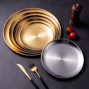 Custom <span class=keywords><strong>Gold</strong></span> Oplader <span class=keywords><strong>Plates</strong></span> Camping Dienblad Decoratieve Ronde Roestvrijstalen Dinerplaat Cake Snackschotel Voor Huwelijksfeest - Product Image 6