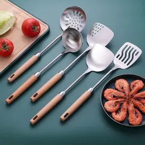 Nouveau design manche en bois ustensiles de cuisine ustensile de cuisine bois acier inoxydable prix de gros ensemble d'ustensiles de cuisine avec support